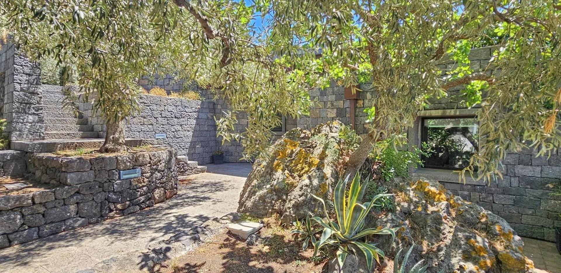 Rahal - Etna Luxury And Design Home كاتانيا إيطاليا
